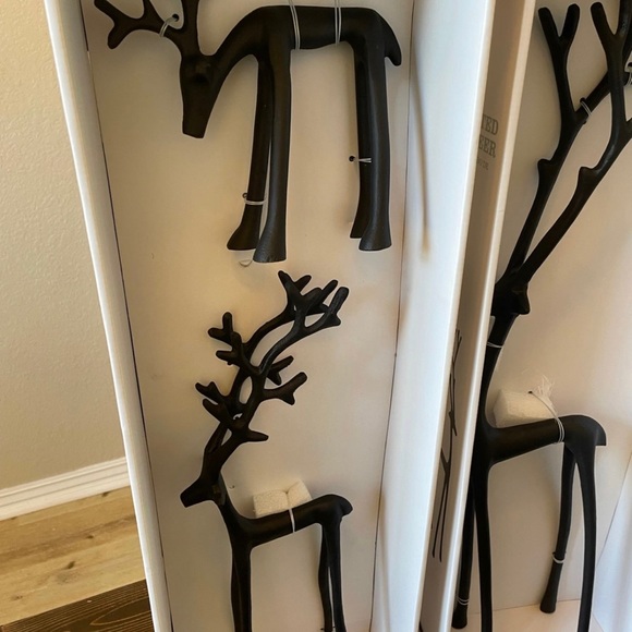 Bronze sculpted Reindeer set of 3 - Pottery Barn inspired Aldi 2023 - Picture 4 of 7